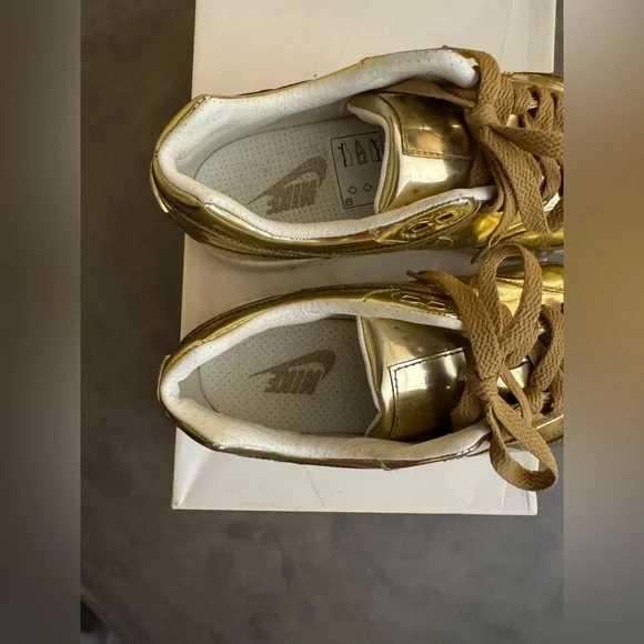 Nike WMNS Air Max 1 SP Liquid Gold Sneakers (616170-700) - Picture 7 of 10